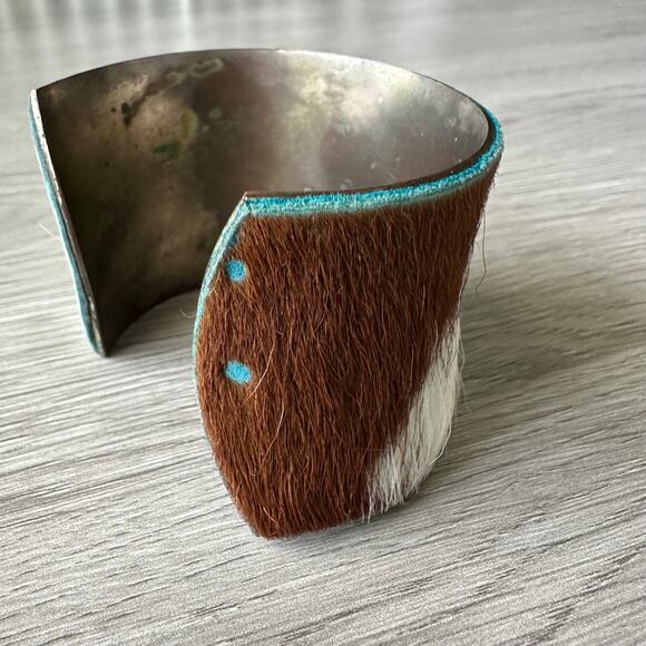Rustic Cuff Cowhide Wide Cuff Bracelet Turquoise & Brown - Picture 3 of 9